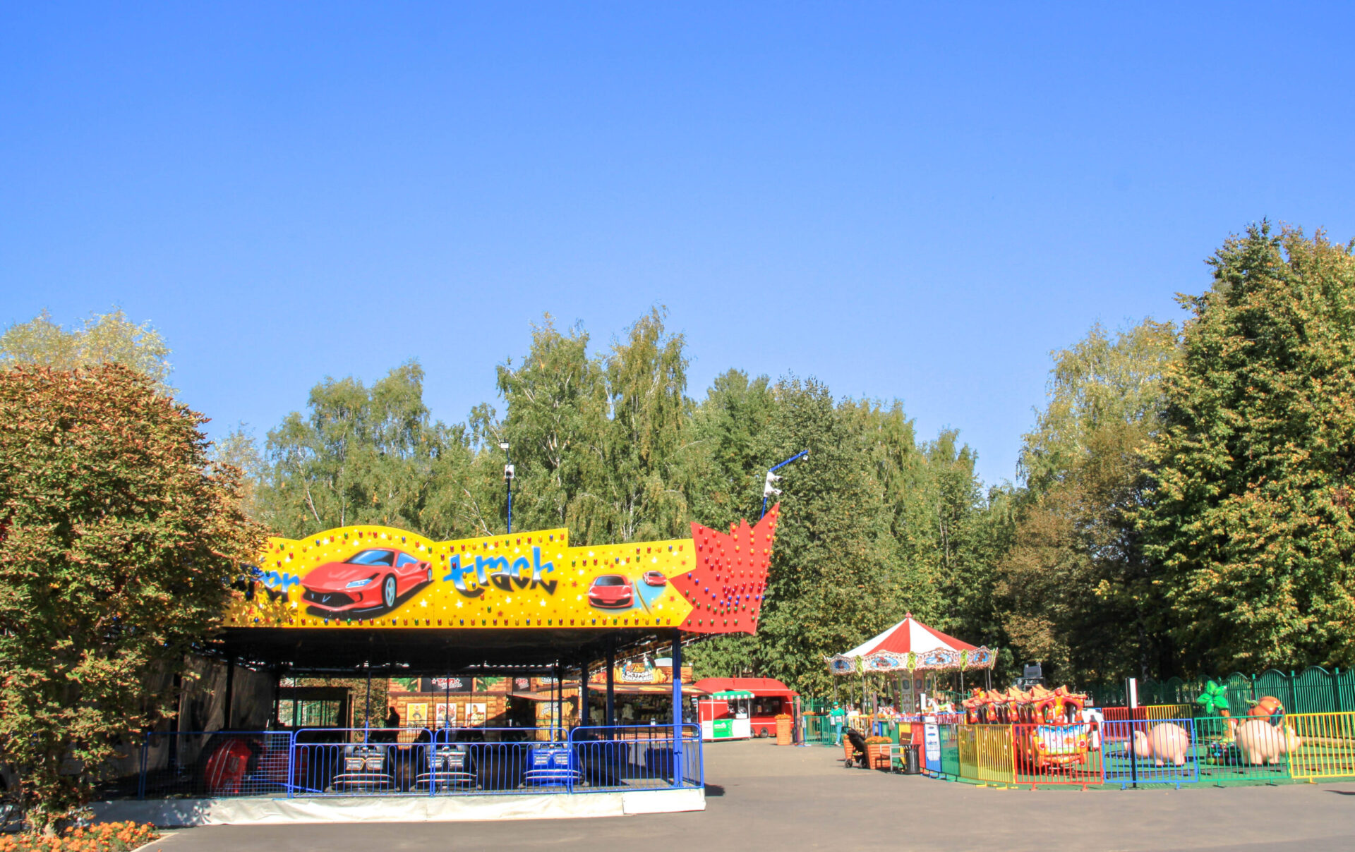 Парк аттракционов в Долгопрудном