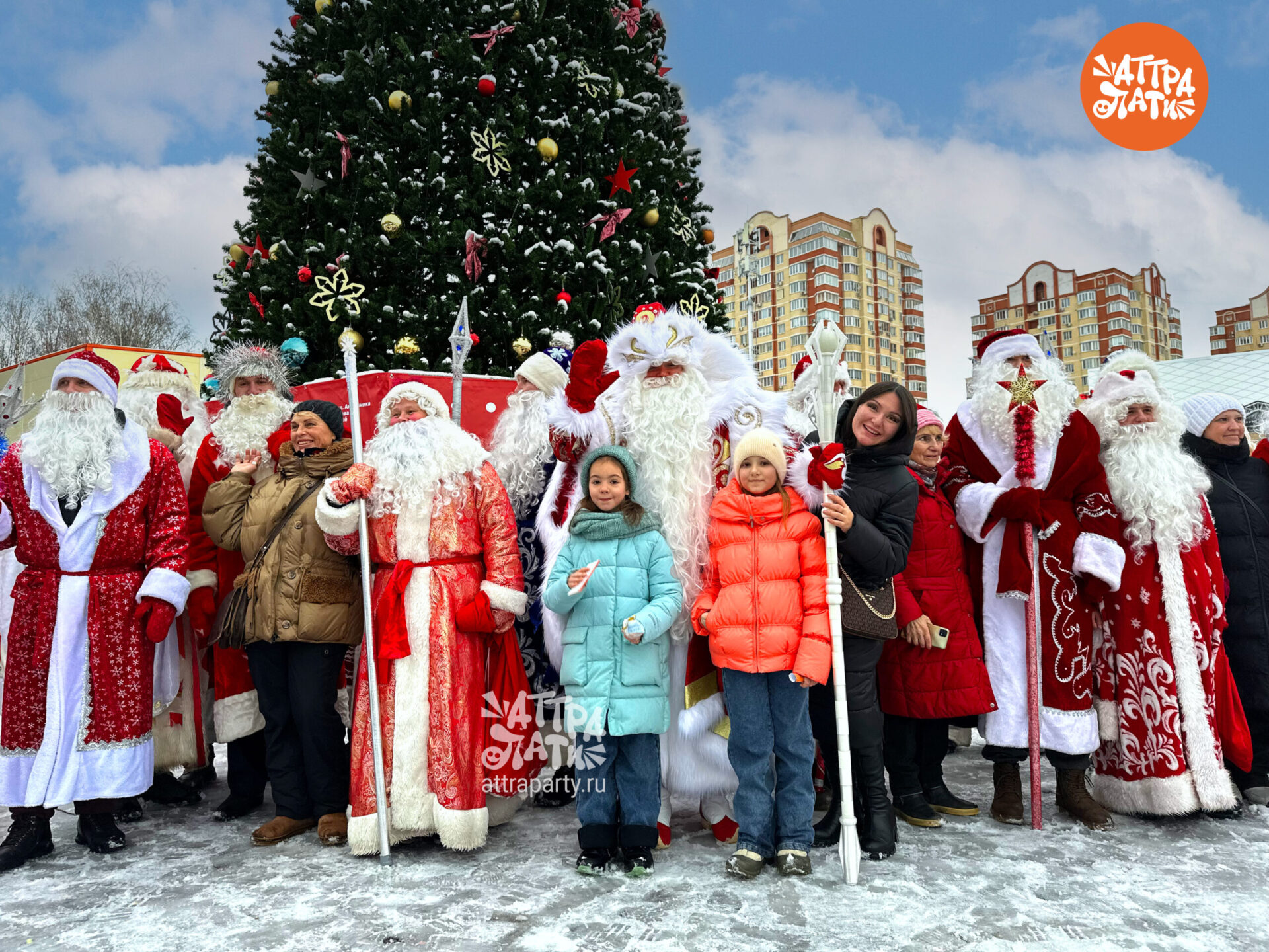Новогодний парад Дедов Морозов в Долгопрудном