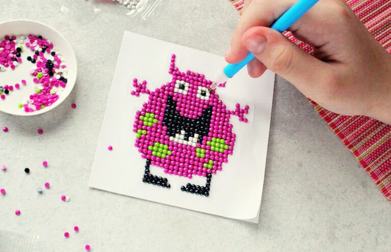 Брелки из алмазной мозаики