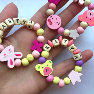 браслет из бусин